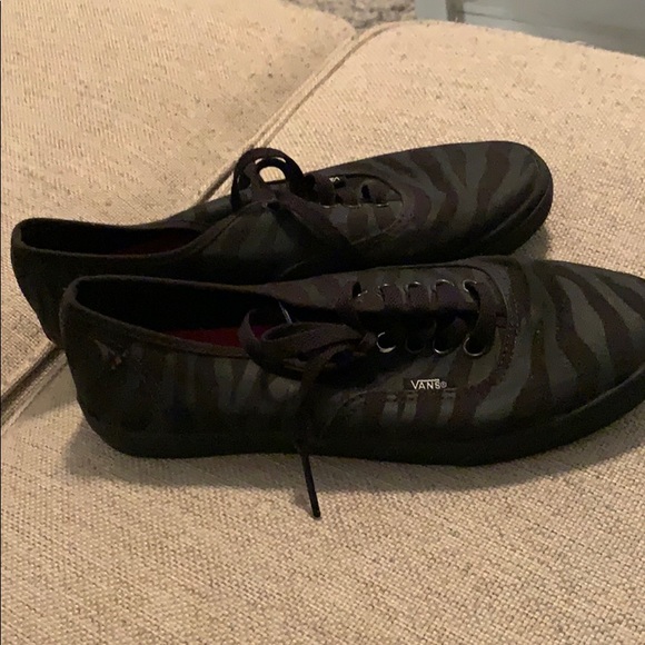 Vans - Picture 2 of 3